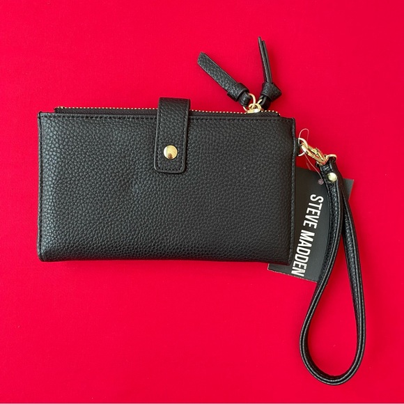 Steve Madden Double Wristlet in Black. - Picture 3 of 6